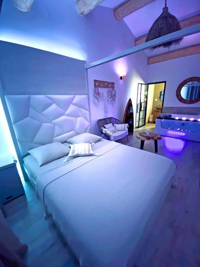 Villa CoCoon - Suite avec Spa privatif Cuges-les-Pins Extérieur photo